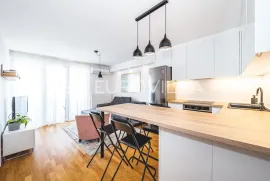 Zagreb, Dobri dol, svijetao i prozračan trosoban stan s dva balkona, NKP 63 m2, Zagreb, Apartamento