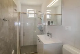 Novigrad, okolica, mali simpatičan stan od 30 m2, Novigrad, Appartamento