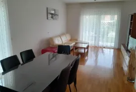 Istra,Valbandon,veliki stan u prizemlju sa terasama, Fažana, Apartamento