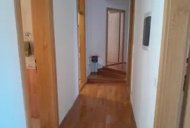 Istra,Valbandon,veliki stan u prizemlju sa terasama, Fažana, Appartement