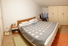 VRSAR, centar- kuća s 4 apartmana, Vrsar, Σπίτι