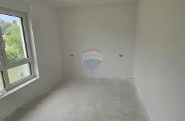 Istra, Pula, dvosoban novi stan 95m2 u širem centru, Pula, Appartement