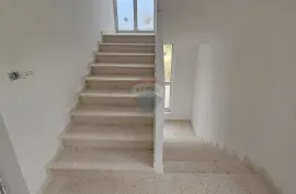 Istra, Pula, dvosoban novi stan 95m2 u širem centru, Pula, Appartement