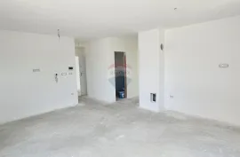 Istra, Pula, dvosoban novi stan 95m2 u širem centru, Pula, Appartement