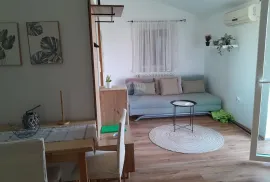 Istra,Valbandon,kuća sa 4 apartmana i velikim stanom sa vrtom, Fažana, Casa