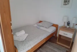 Istra,Valbandon,kuća sa 4 apartmana i velikim stanom sa vrtom, Fažana, بيت