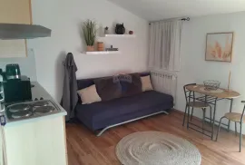 Istra,Valbandon,kuća sa 4 apartmana i velikim stanom sa vrtom, Fažana, Casa