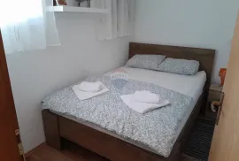 Istra,Valbandon,kuća sa 4 apartmana i velikim stanom sa vrtom, Fažana, بيت