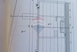 Rovinj,Valbruna,dvojna kuća za renovaciju na 500m2 okućnice sa 4 stana, Rovinj, Casa