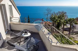 OPATIJA - penthouse s vrtom, panoramski pogled, Opatija, Daire