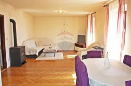 VRSAR-stan sa 3 spavaće sobe, 350m od mora, Vrsar, Apartamento