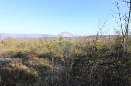 Građevinsko i poljoprivredno zemljište u Raklju, Marčana, Terra