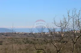 Građevinsko i poljoprivredno zemljište u Raklju, Marčana, Terra