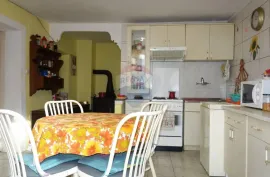 KUĆA SA 4 APARTMANA, SELCE, 300 m OD MORA, Crikvenica, Σπίτι