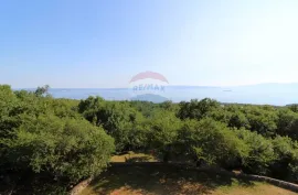 KOSTRENA - samostojeća kuća s dva stana i poslovnim prostorom, Kostrena, Ev