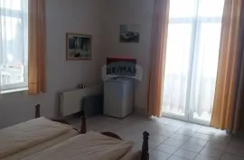 Selce hotel, Crikvenica, العقارات التجارية