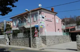 KUĆA SA POSLOVNIM PROSTOROM NA IZUZETNOJ LOKACIJI, Rijeka, Casa