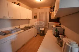 Kuća Šilo sa pet apartmana, Dobrinj, House