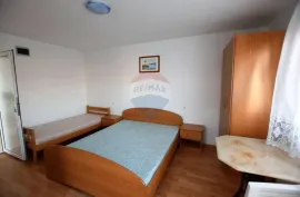 Kuća Šilo sa pet apartmana, Dobrinj, Famiglia