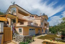 OPATIJA - IČIĆI - SAMOSTOJEĆA KUĆA - 1045 m2 - 6 STANOVA - BAZEN, Opatija - Okolica, Famiglia