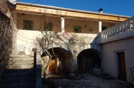 Obnovljena starina - Grižane, Vinodolska Općina, Haus