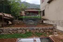 Cesarica, kuća, Karlobag, Haus