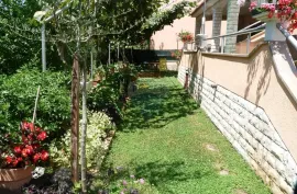 ISTRA,Fažana, kuća sa apartmanima i pogledom na more, Fažana, Haus