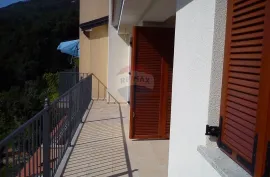 Lovran - Dvoetažni stan u novogradnji 150 m od mora, Lovran, Apartamento