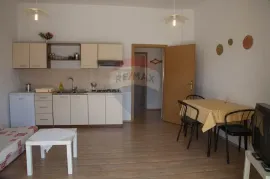 Rijeka,Pulac samostojeća kuća 482m2 + kuća 67.34m2 na 661m2 okućnice, bazen,pogled,mirna lokacija na samo 4km od centra grada!!!, Rijeka, Haus