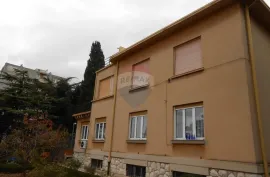 Prodaje se samotojeća Vila na Pećinama, Rijeka, Casa