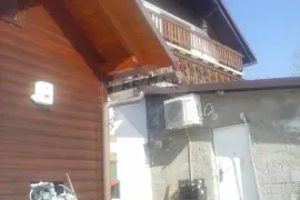 Velika kuća sa poslovnim prostorom, Brod Moravice, Haus