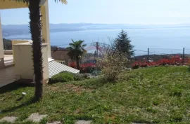 Moderna vila s bazenom iznad Ičića, lux, Opatija - Okolica, Дом