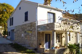 Kamena vila s bazenom u Istri, Buzet, Maison