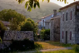 Kamena vila s bazenom u Istri, Buzet, Maison