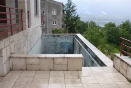 SLAVIĆI - kuća sa bazenom i velikom okućnicom, P+1+Po, pogled!, Opatija - Okolica, House