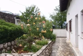 SLAVIĆI - kuća sa bazenom i velikom okućnicom, P+1+Po, pogled!, Opatija - Okolica, House