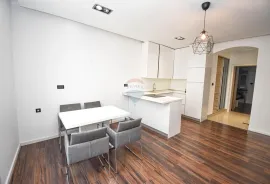 Zagreb, Centar - stan u visokom prizemlju, 78 m2, Zagreb, Appartment