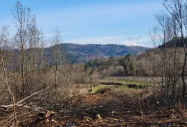 Istra, Cunjci - građeinski teren i ruševna kuća u nizu sa imanjem, Buzet, Kuća