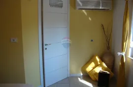 Novi Vinodolski - Kuća sa 4 apartmana 70 m od mora, Novi Vinodolski, Famiglia