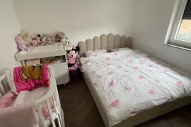 Rešetari prekrasan 1S+DB u novoj zgradi, Kastav, Apartamento