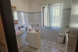 72m2 jednosoban stan na Srdočima!, Rijeka, Flat