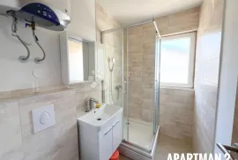 Medulin, novouređena kuća sa 7 apartmana, Medulin, Σπίτι