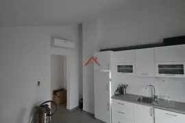 VIR- 3 APARTMANA, VODA I KANALIZACIJA, NEOMETANI  POGLED, Vir, Casa