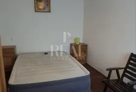 Kostrena ,manja kuća 100 m2,okućnica,pogled na more, Kostrena, Casa