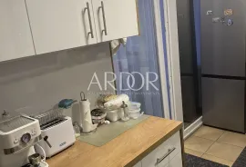 Turnić, potpuno adaptirani stan, Rijeka, Appartement