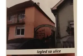 Prodajem kucu u Indjiji, Inđija, Ev