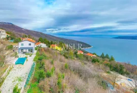 Istra, okolica Brseča - kuća s dva stana i bazenom, 150 m2, Mošćenička Draga, Haus