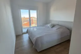 STAN s balkonom i pogledom na MORE, REŠETARI, 55m2, Kastav, Appartement