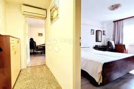 Udoban gradski život s daškom Mediterana, Pula, Appartment