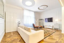 Zagreb, Varšavska, uređen četverosoban stan NKP 115 m2 s liftom, pješačka zona, najam, Zagreb, Apartamento